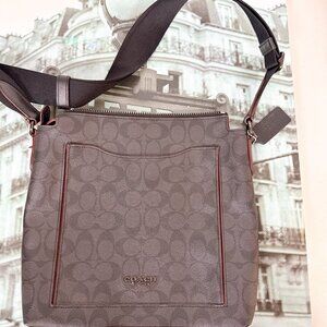 Coach 89950 Beckett Pocket Crossbody In Signature Canvas